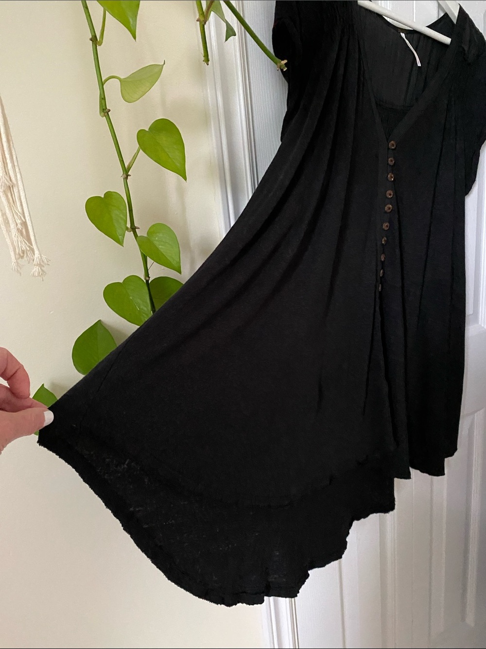 Free People Highland Tee Linen Blend Black Button-Front V-Neck Cap Sleeve Top  S - Picture 16 of 16